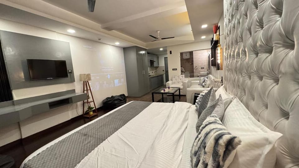 Livbox Doon Square Mall-Tulip Homes Apartment in Dehradun