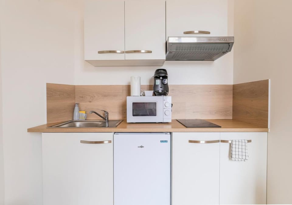 Coffee/tea facilities, Kitchen or kitchenette
