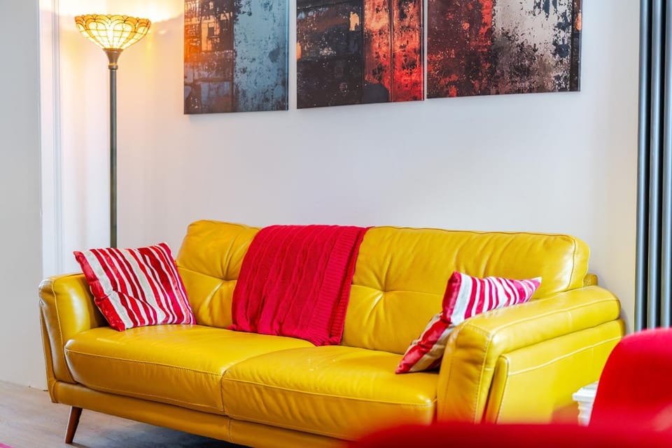 K Suites - Dockside Apartments Apartment in Bristol