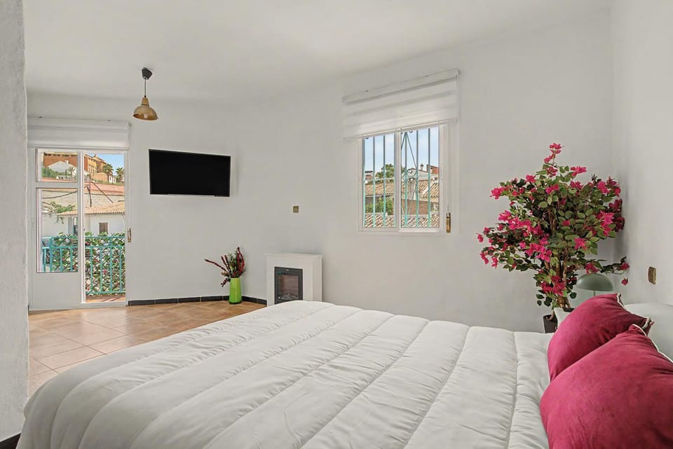 Living room, Bedroom