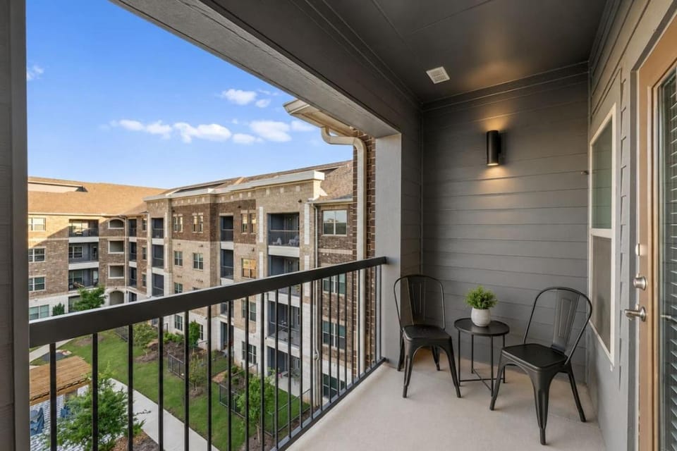 Property building, Balcony/Terrace