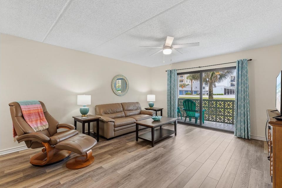 Ocean Terrace Club 107 House in Wilbur-By-The-Sea