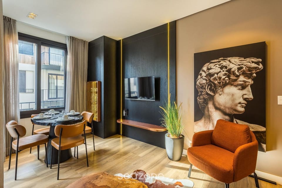 TV and multimedia, Living room, Dining area, City view