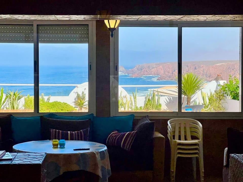 Day, View (from property/room), Balcony/Terrace, Living room, Seating area, Dining area, Sea view