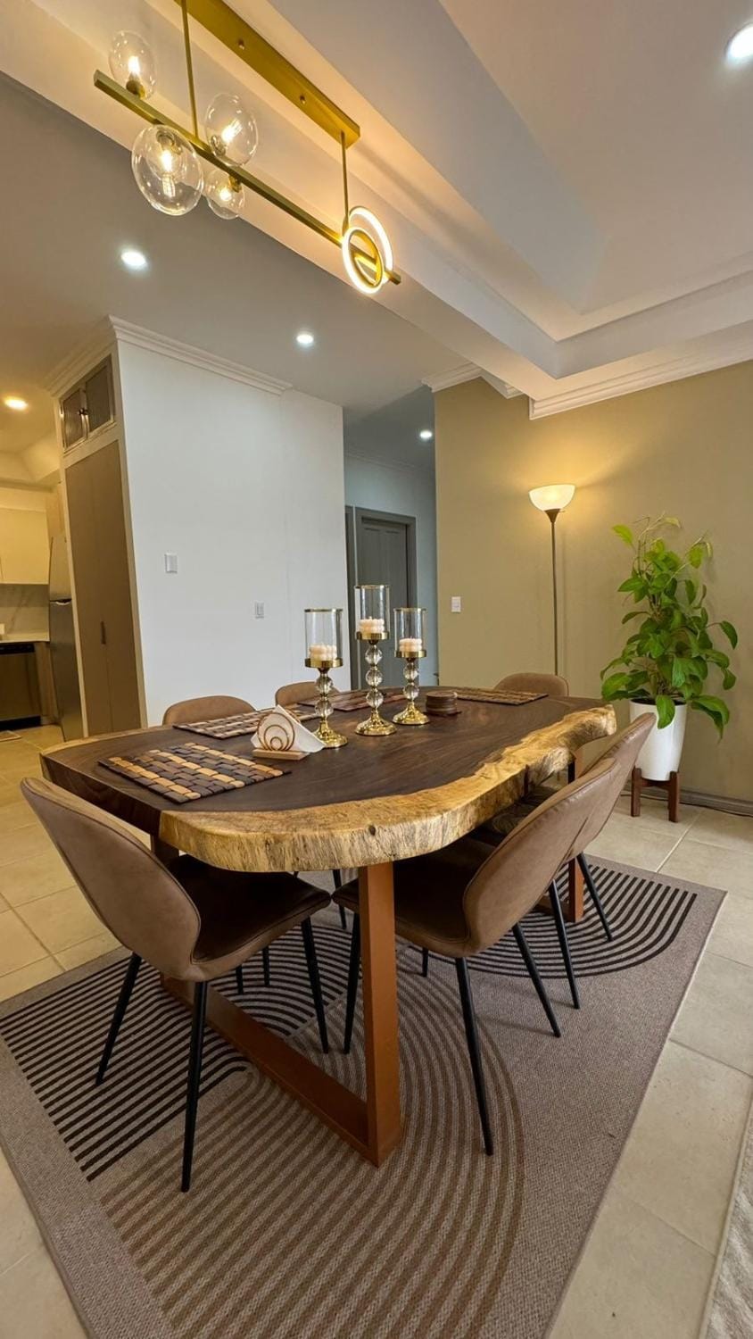 Serenity Romantic Cozy, Penthouse, Nordic Style Apartment in San Jose
