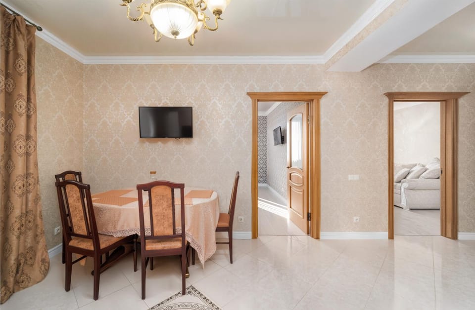 TV and multimedia, Dining area