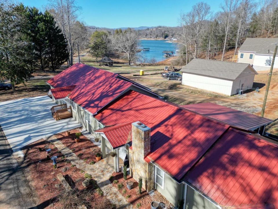 Lake view, Location