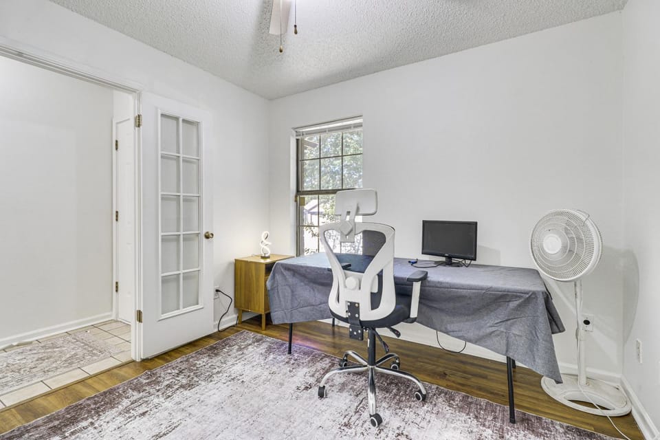 Dog-Friendly Home w/ Private Yard in Cedar Park! House in Leander