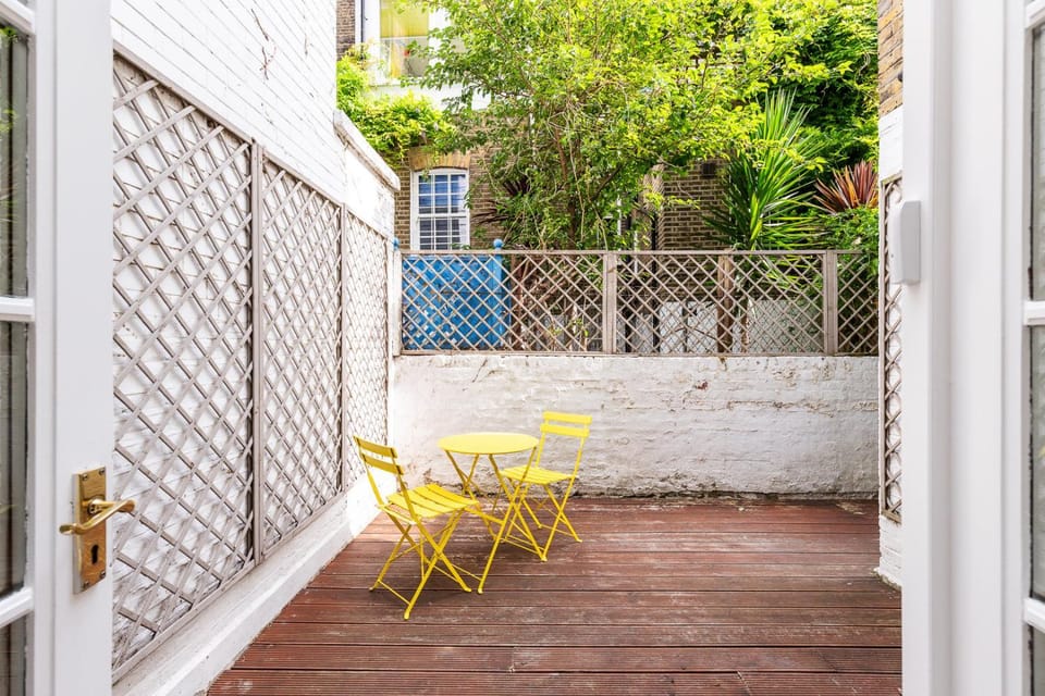 Pimlico 2-Bed near Victoria & Belgravia Apartment in City of Westminster