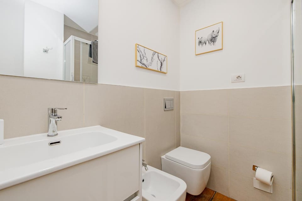 Toilet, Bathroom, bidet, towels