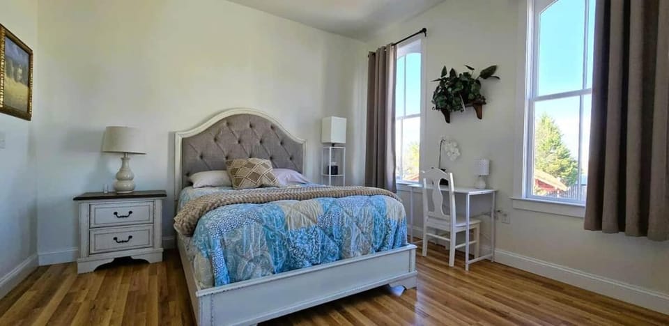 Downtown Apt.1 • 2BR/2BA• Near Park/River• Private Apartment in Front Royal