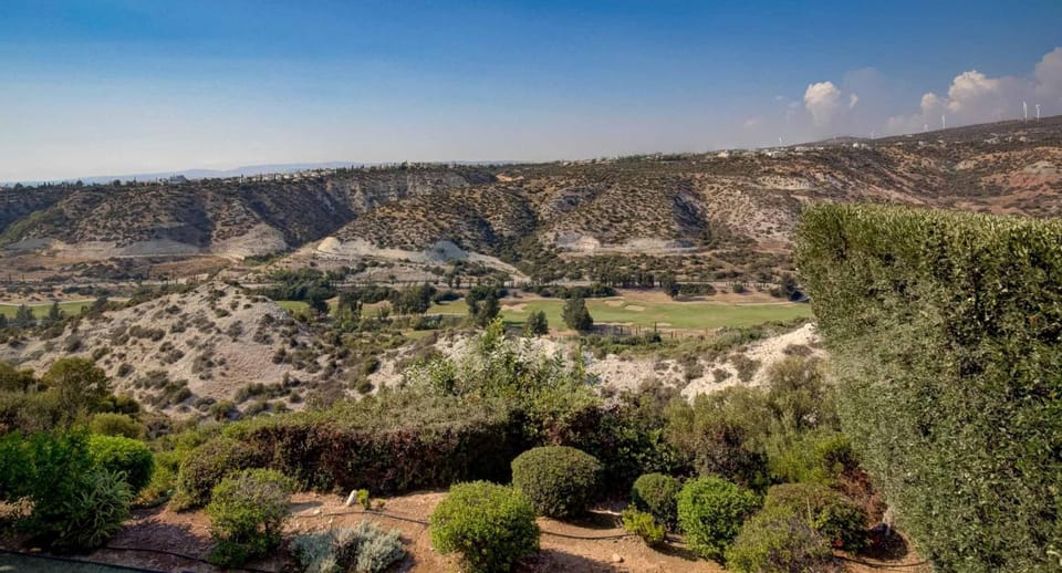 Natural landscape, View (from property/room), Floor plan, Mountain view