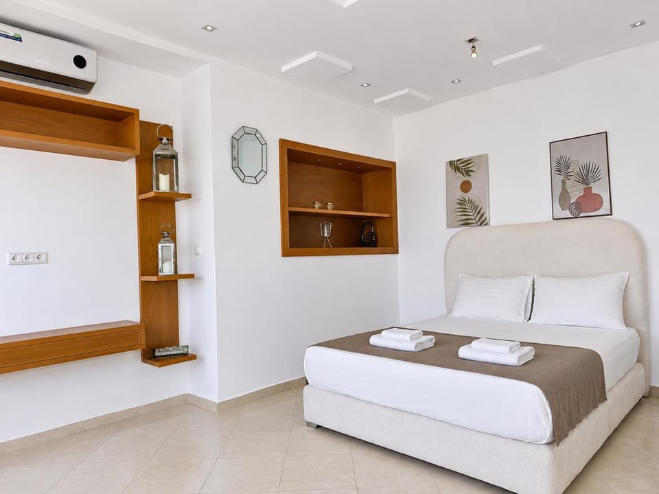 Corniche Ocean View appartement - premium and location-focused - Piscine & Wifi & Parking & AC Apartment in Tangier