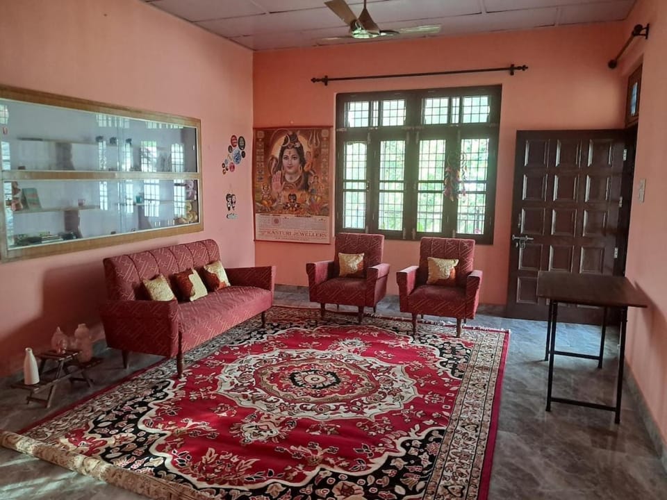 Peaceful 2 BR Stay with Party Hall & Kitchen Apartment in Himachal Pradesh