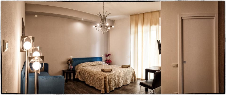 Day, Photo of the whole room