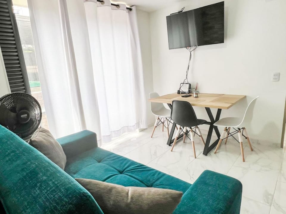 Moderno Apto Cerca a la Foscal con 2 Hab Aire Acondicionado y Balcón Apartment in Floridablanca