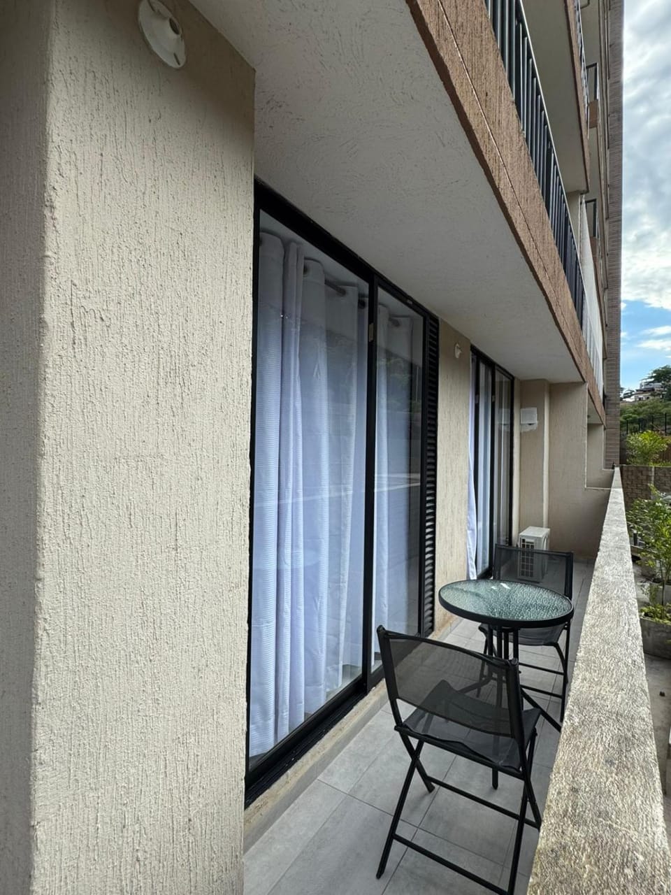 Moderno Apto Cerca a la Foscal con 2 Hab Aire Acondicionado y Balcón Apartment in Floridablanca