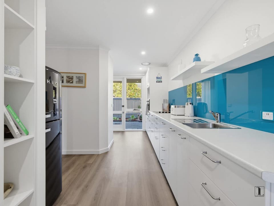 Kitchen or kitchenette, oven, stove