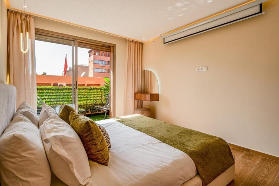 Guéliz 1BR, Cinema, Balcony & Parking Apartment in Marrakesh