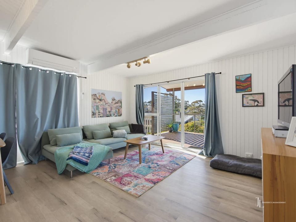 Coastal Haven Ocean Views Pets Welcome House in Batemans Bay