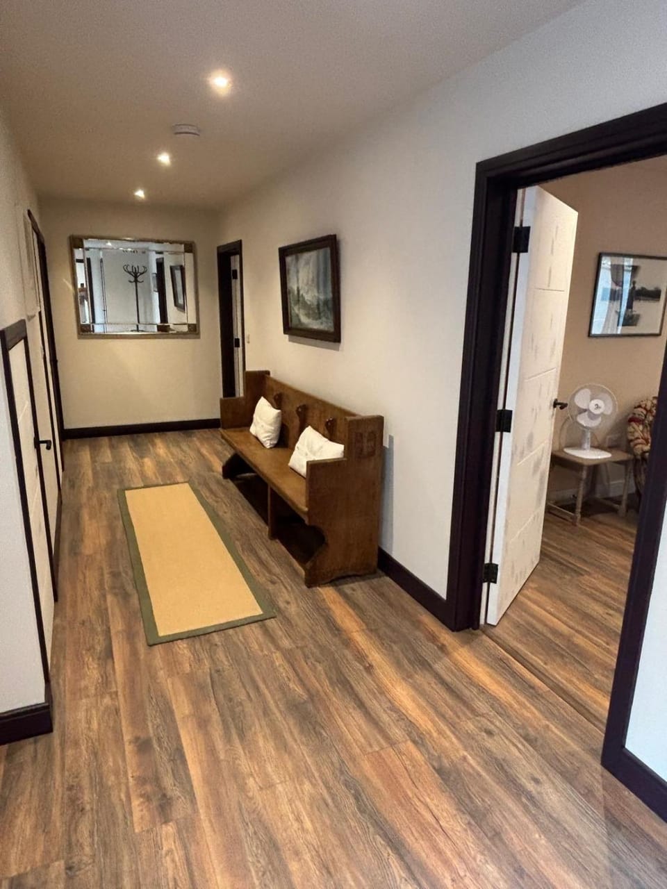 Apartment with parking, 6 minutes from town centre Apartment in Rother District
