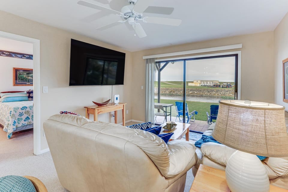 Lake Okeechobee Condo w/ Pool & Patio! House in Lake Okeechobee