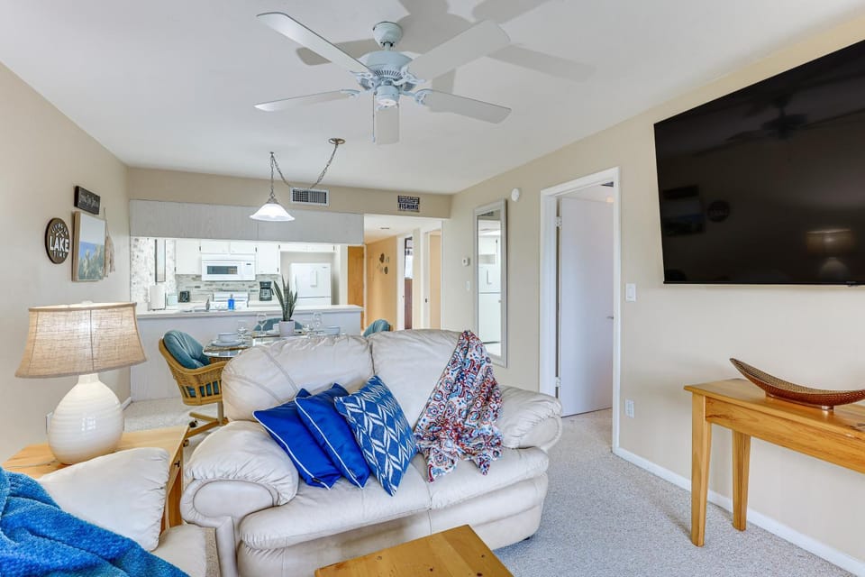 Lake Okeechobee Condo w/ Pool & Patio! House in Lake Okeechobee