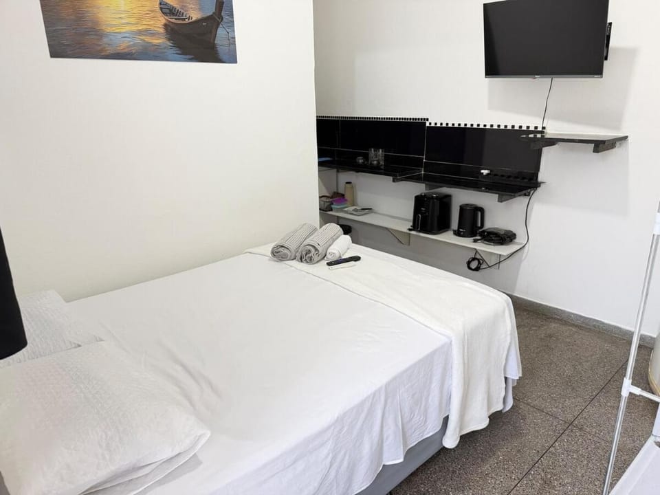 Quarto com Cama Casal & Banheiro Privativo Apartment in Contagem