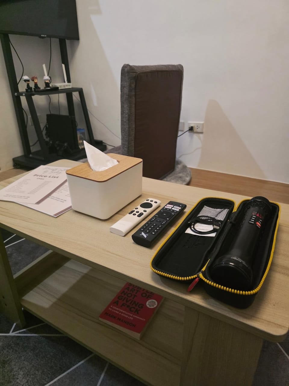 Silong Sleek Movie Lounge PS4 and Snack Bar Apartment in Lapu-Lapu City