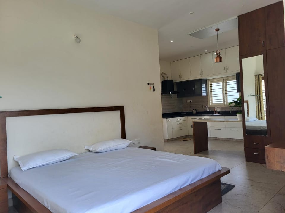 Bed, Photo of the whole room