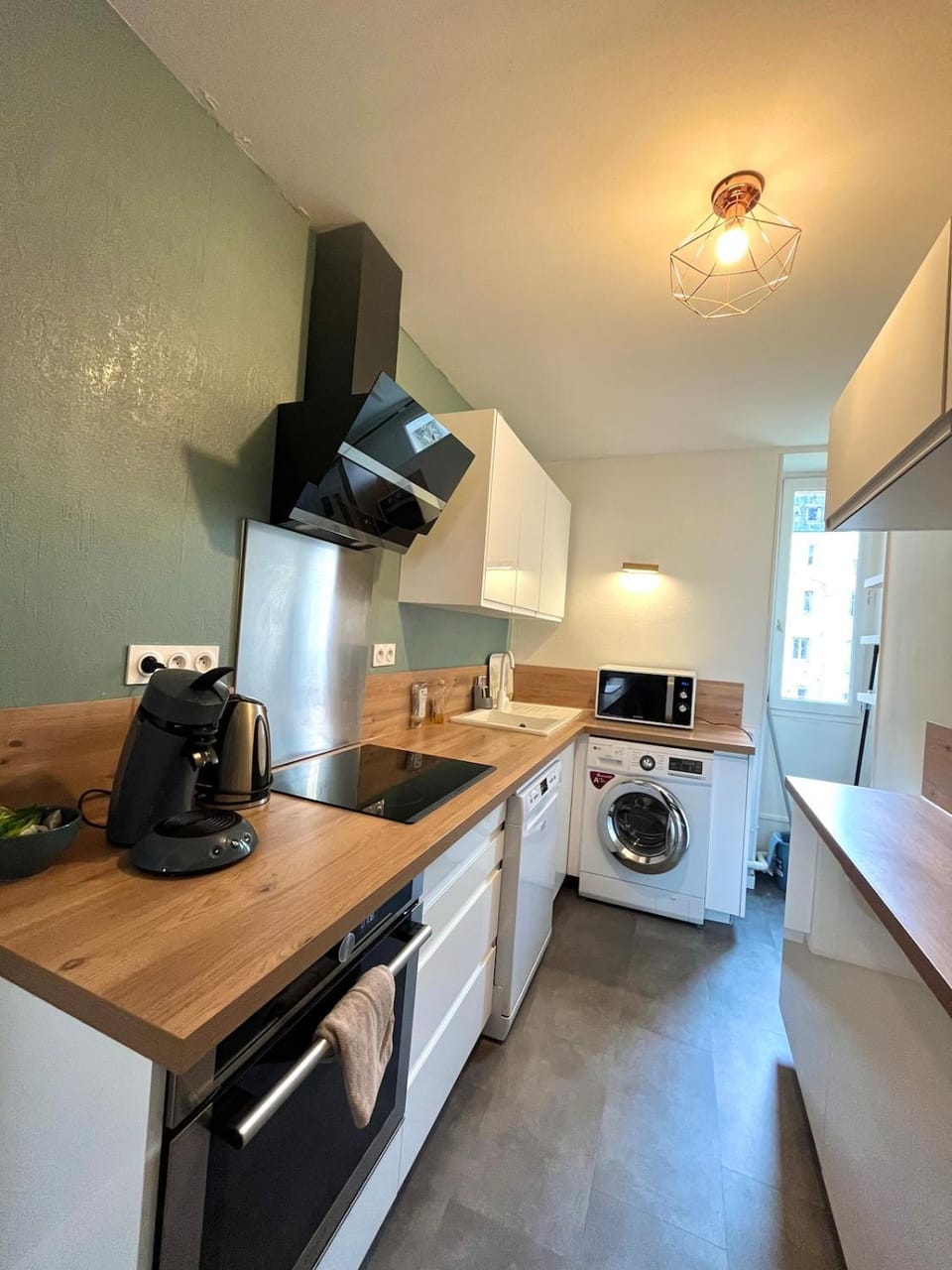 Le Charmant Burgundy Apartment in Dijon