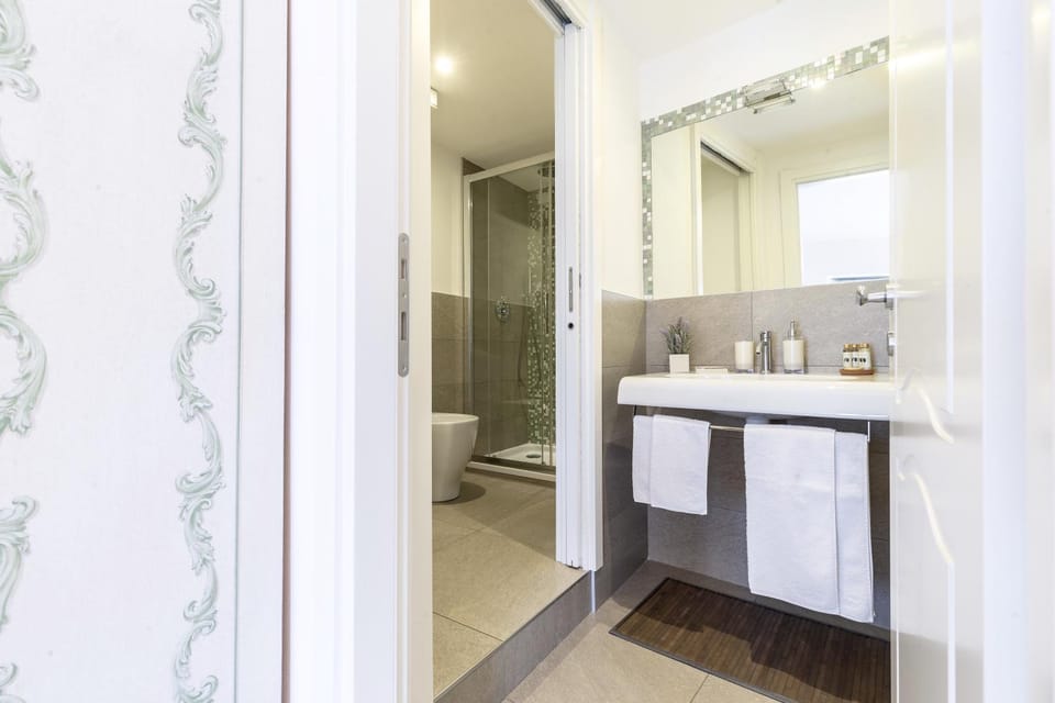 Casa Contrada Bella Bed and Breakfast in Varenna