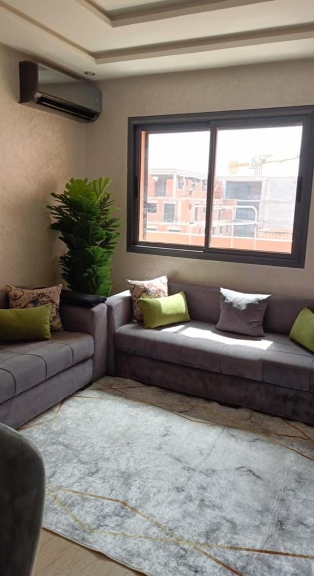 Beautiful studio at Madame Plaza near McDonald's Apartment in Marrakesh