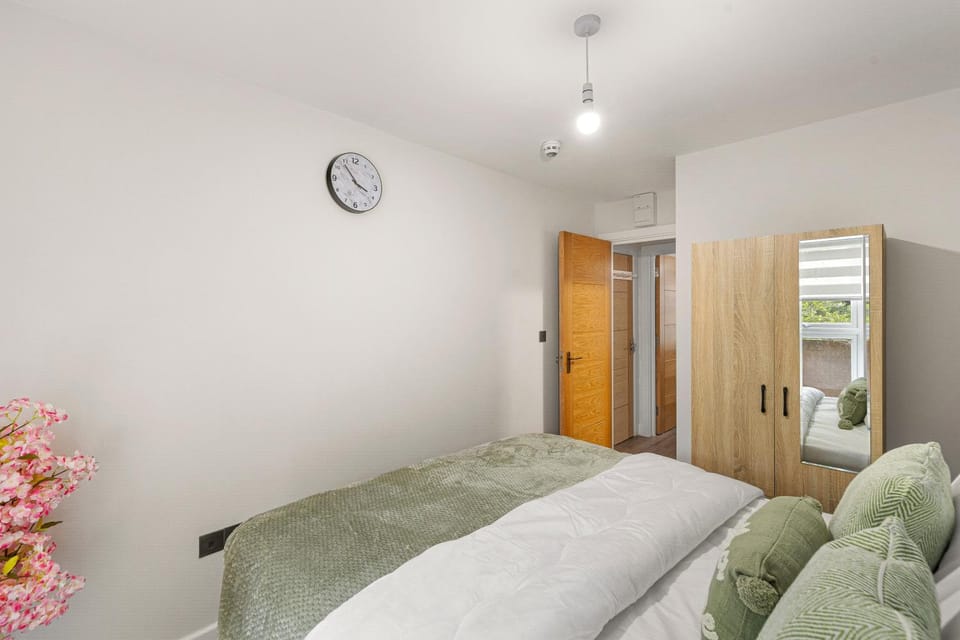 Bed, Bedroom, wardrobe