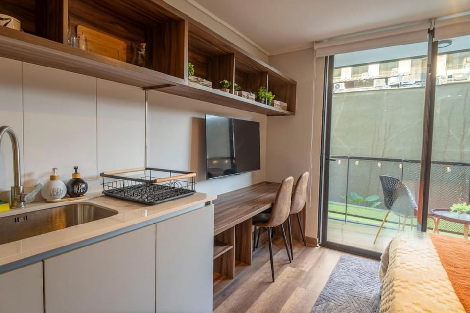 Moderno Estudio a pocos pasos del metro y del Mall Plaza Vespucio Apartment in Santiago