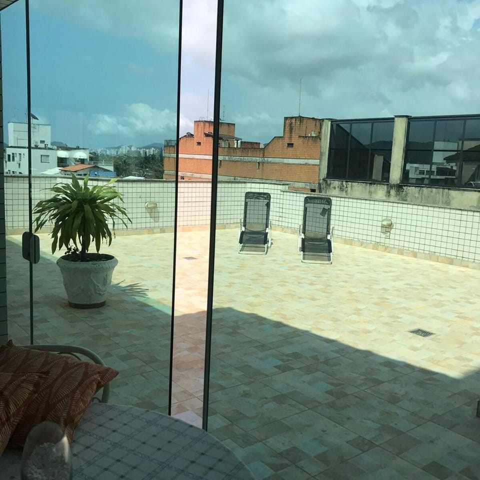 Enseada Penthouse e cobertura! ampla e confortavel Apartment in State of São Paulo