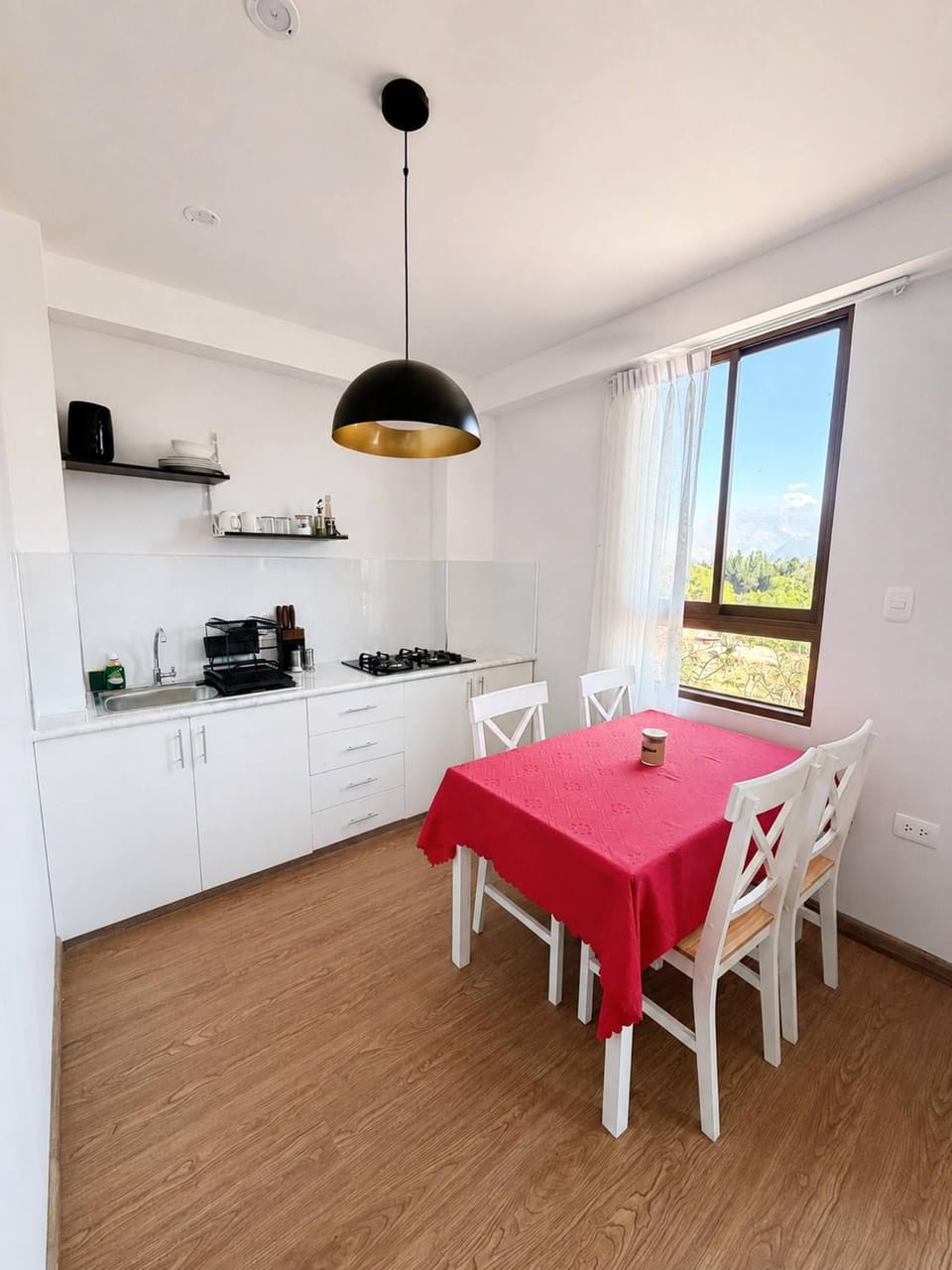 Dining area, kitchen