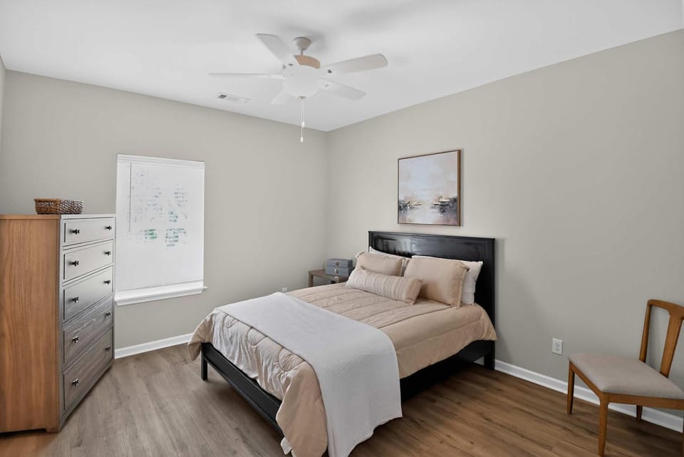 Spacious Oxford Retreats with Garage & Pool Apartment in Oxford
