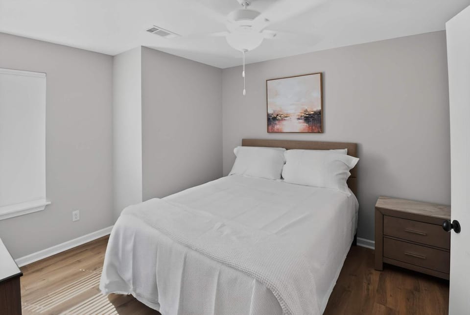 Modern Oxford Group Stays with Garage & Pool Apartment in Oxford