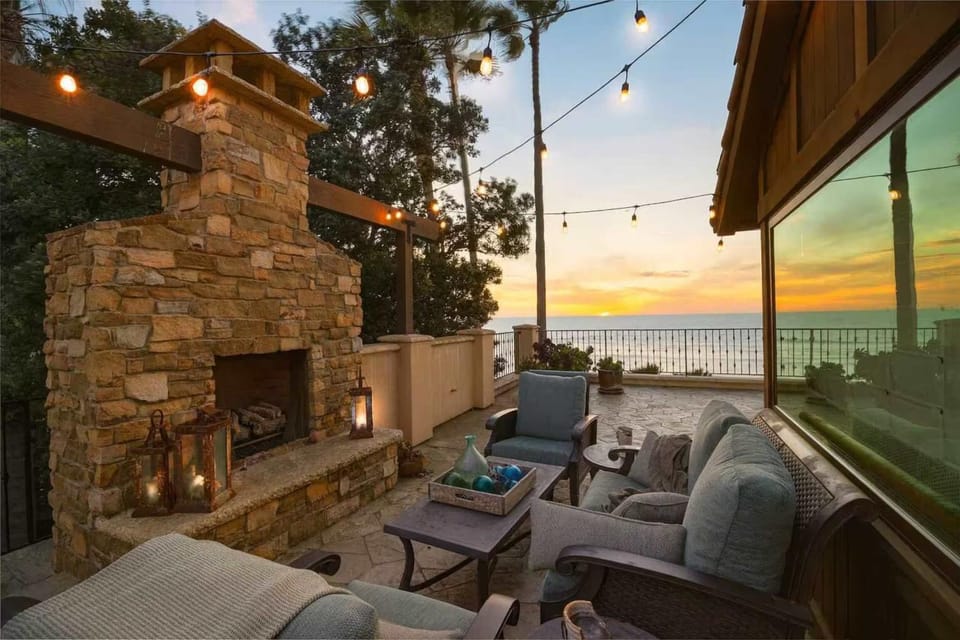 The Sunset House - Oceanfront Rooftop Spa House in Sunset Cliffs