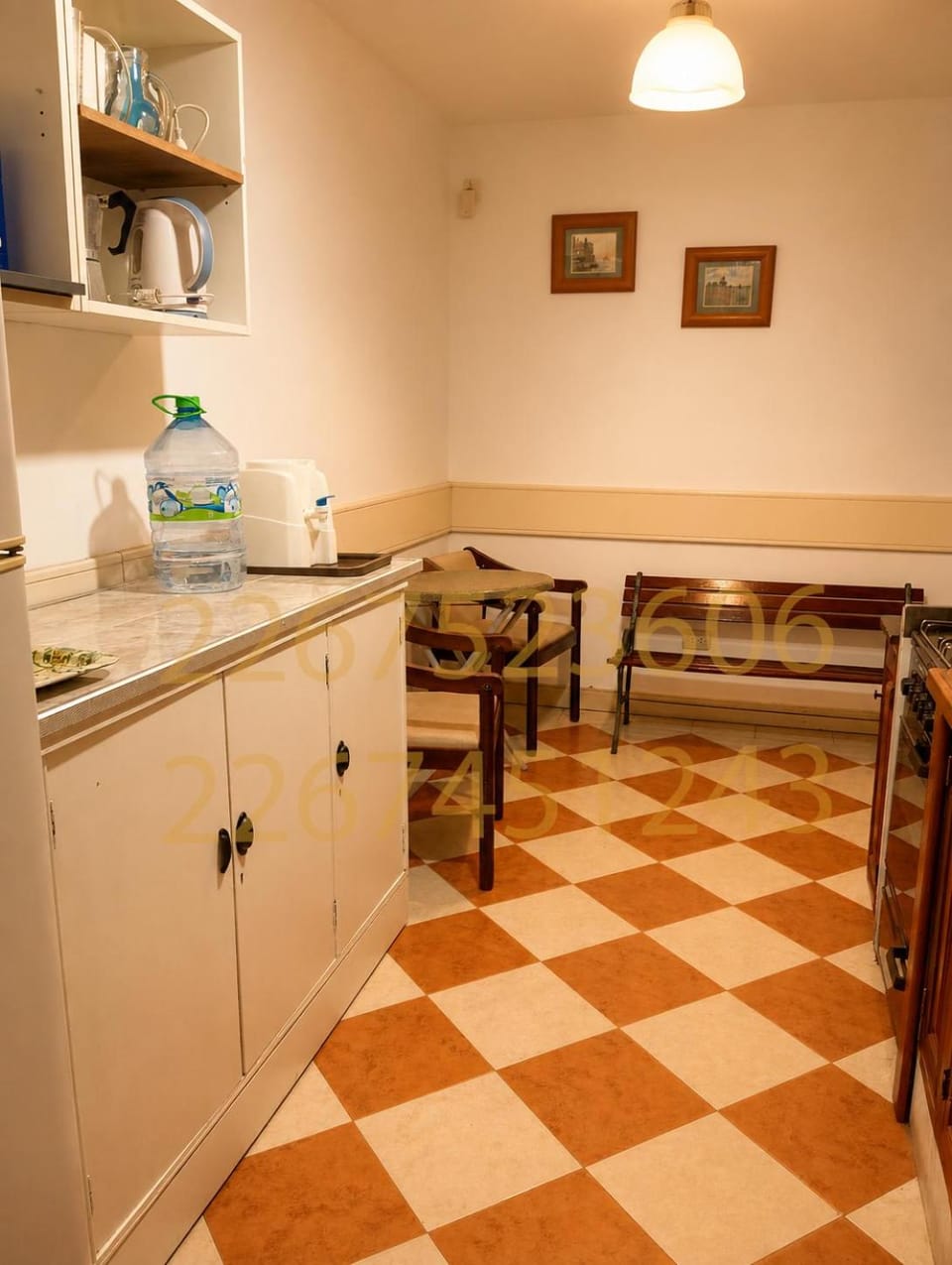 Kitchen or kitchenette, Dining area, minibar, stove