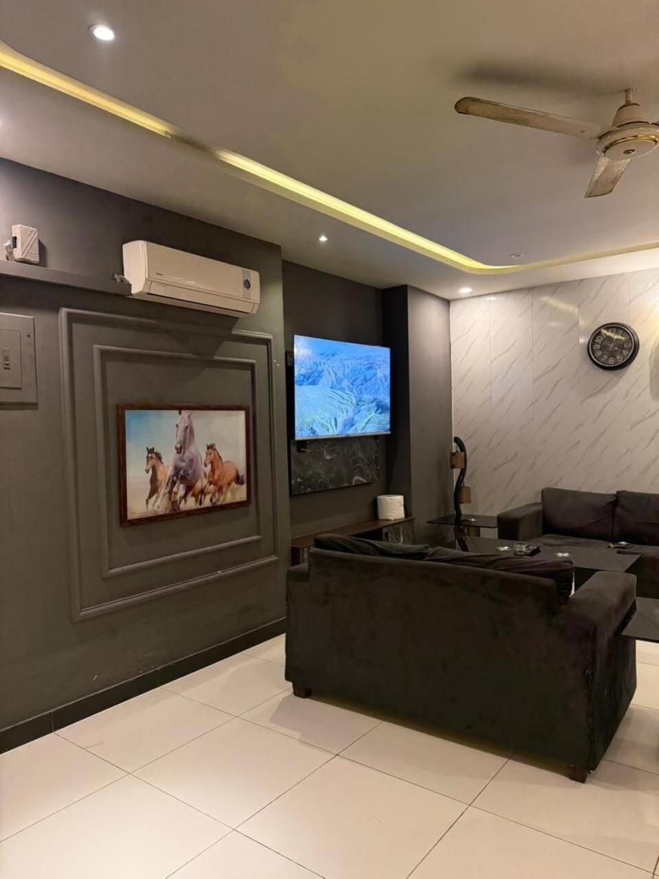 Luxury 1 bhk F11 abu dhabi towers, Self checkin Apartment in Islamabad Capital Territory