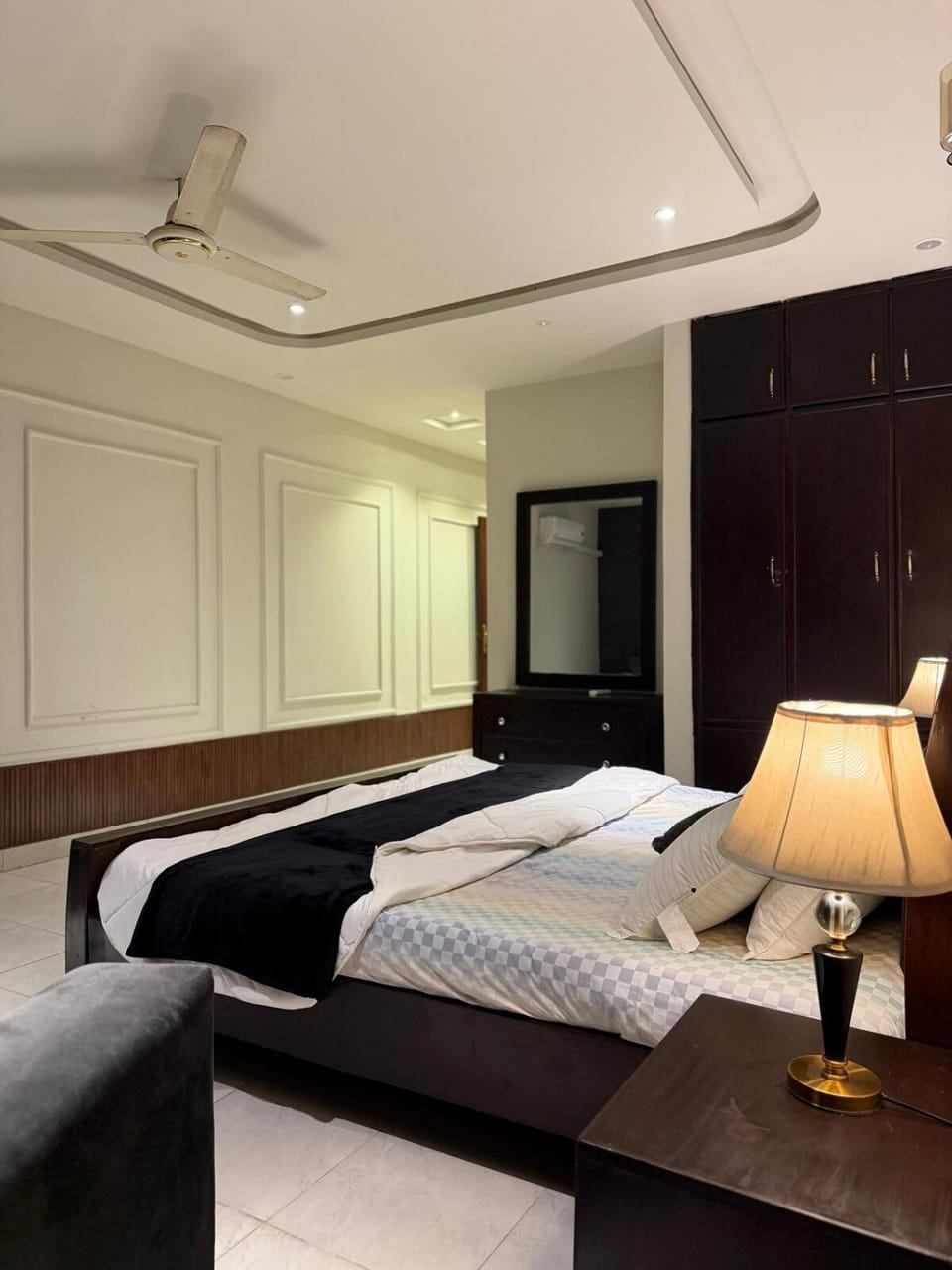 Luxury 1 bhk F11 abu dhabi towers, Self checkin Apartment in Islamabad Capital Territory