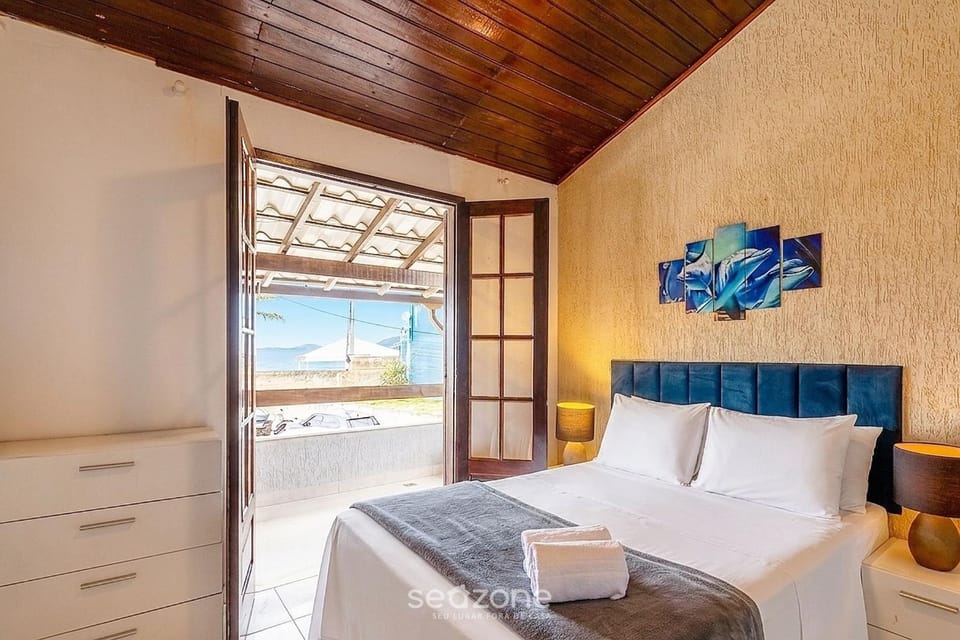 Bed, Balcony/Terrace, Bedroom, Sea view