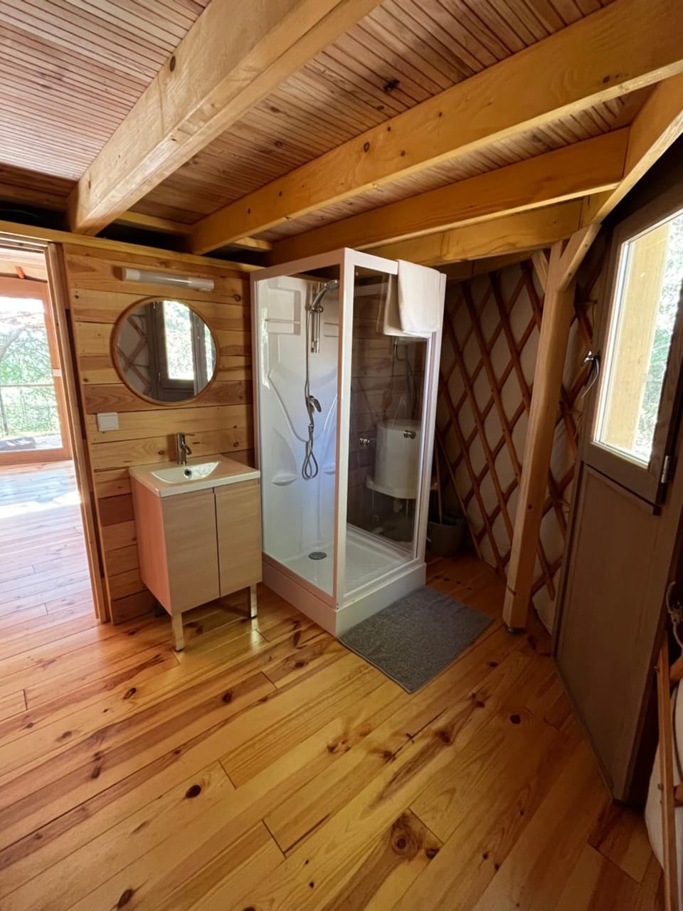 Yourte avec jacuzzi Luxury tent in Occitanie
