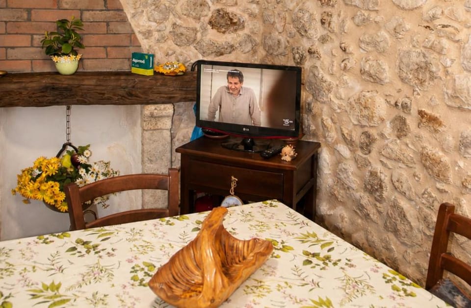 INTERA CASA CON GROTTINO nel cuore del borgo House in Lazio