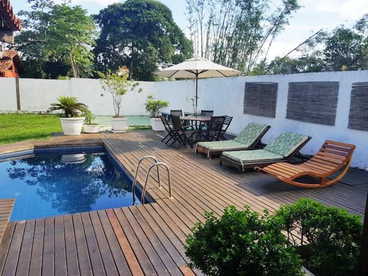 Casa fora de condominio GERIBÁ 4 suítes 16 pessoas House in Sao Paulo City