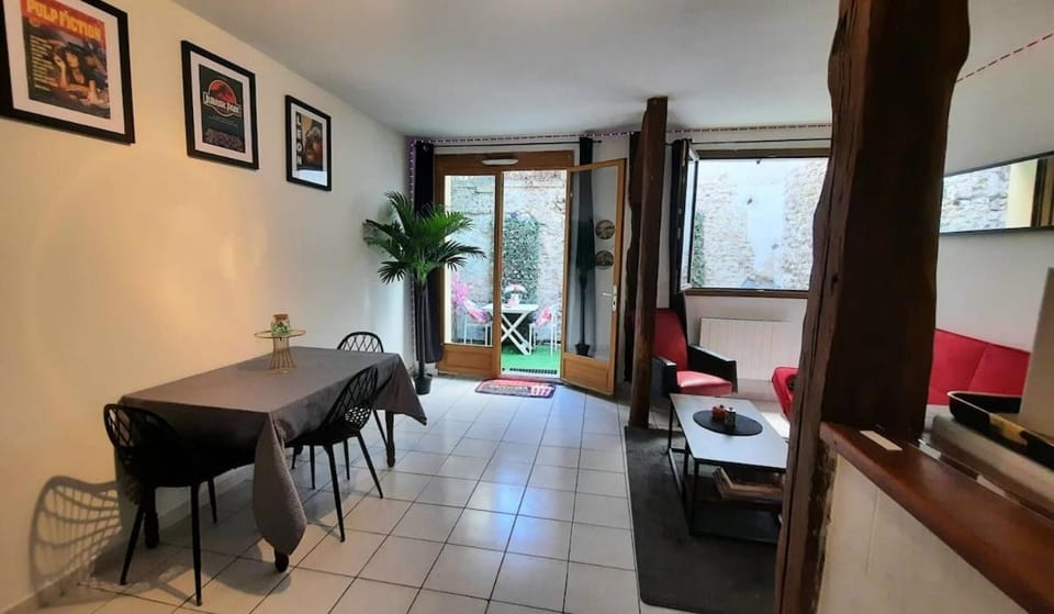 STUDIO 13 Joigny Apartment in Bourgogne-Franche-Comté