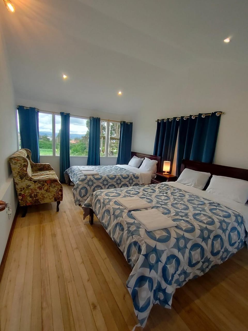 Destino774 Great house with 9 rooms, 9 bathrooms, a garage and 14 beds Villa in Cuenca