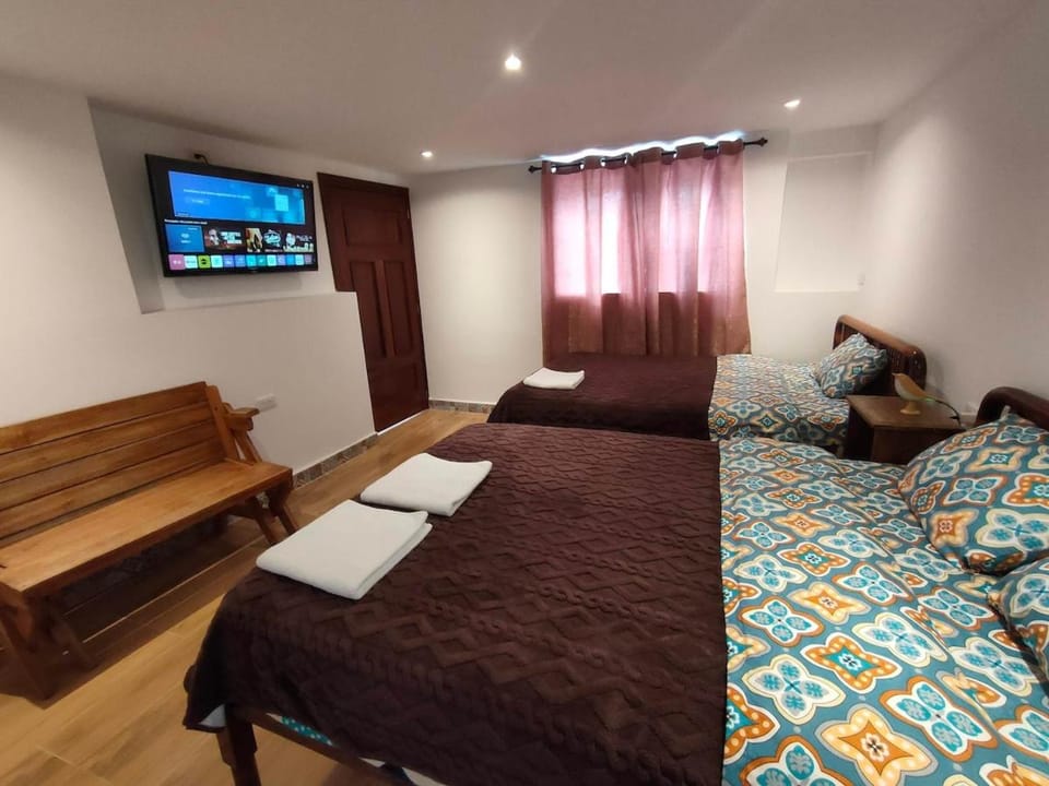 Destino774 Great house with 9 rooms, 9 bathrooms, a garage and 14 beds Villa in Cuenca